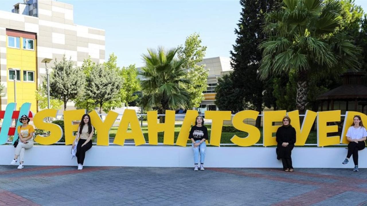 Seyahatsever Projesi İle Binlerce Genç Türkiye'yi Ücretsiz Keşfetti